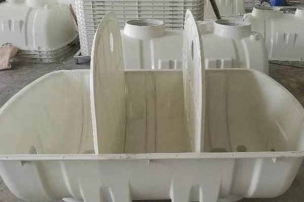 保證模壓化糞池的清理安全要怎么操作 保證模壓化糞池的清理安全要怎么操作